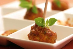 smallbites_italiancocktailmeatballs_s4x3_lg_1381757764_1386339540